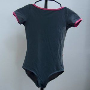 Grey and Fuschia Yumiko Sofiane Yumiko